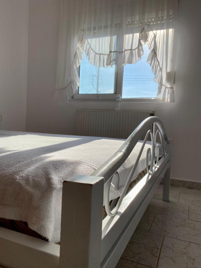 Atlantis Apartments Nea Vrasna Luaran gambar