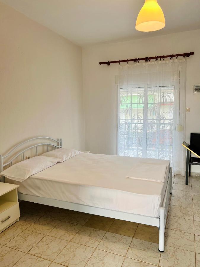 Atlantis Apartments Nea Vrasna Luaran gambar